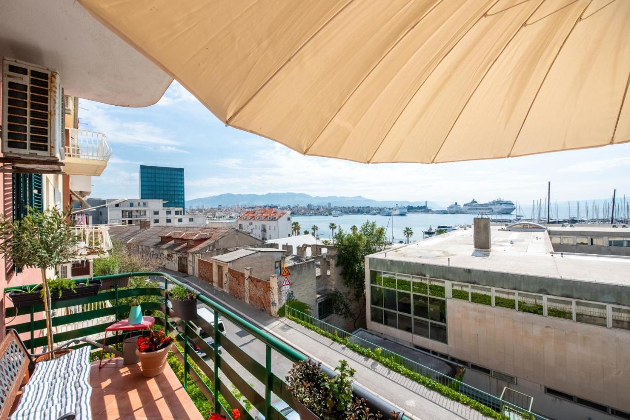 Airy Seafront 1920S Apartment Split Luaran gambar