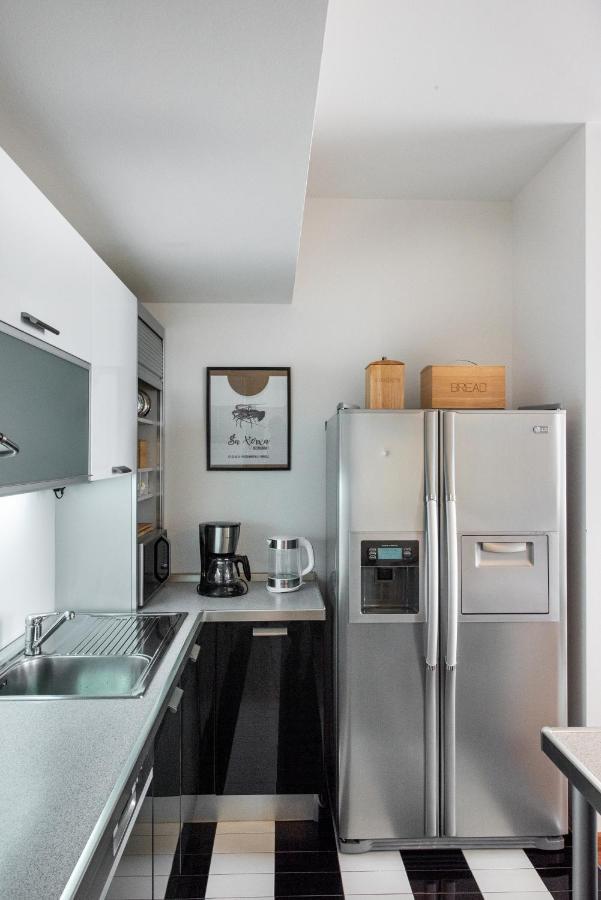 Airy Seafront 1920S Apartment Split Luaran gambar